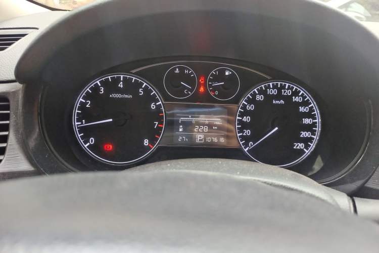 Used Nissan Tiida 2011 1.6L CVT Comfort Model Odometer Close Up