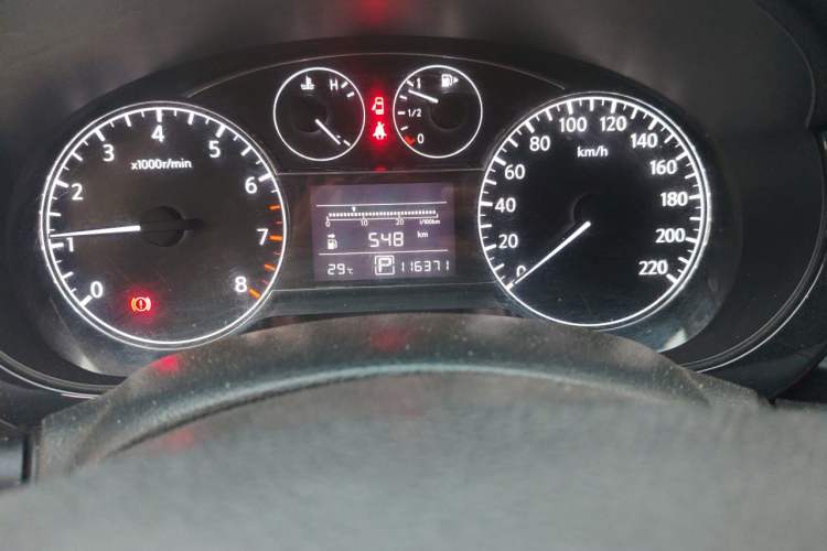 Used Nissan Tiida 2011 1.6L CVT Smart Version Odometer Close Up