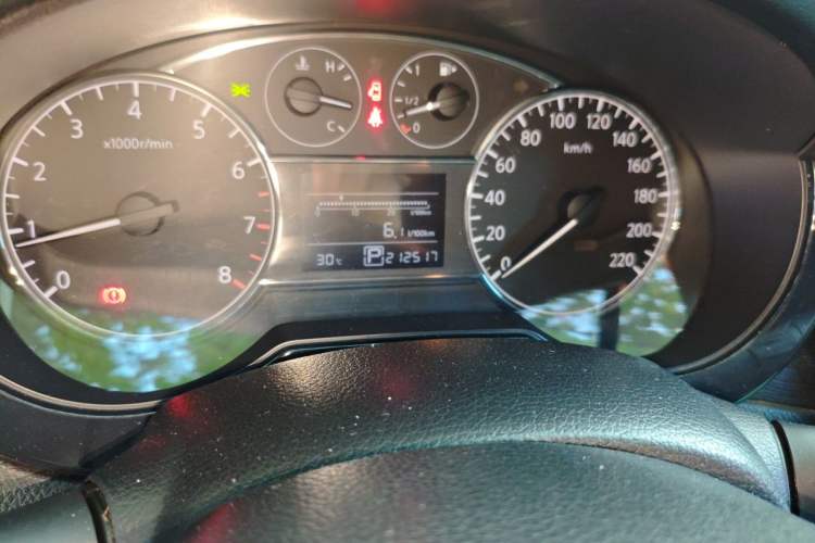Used Nissan Tiida 2011 1.6L CVT Comfort Model Odometer Close Up