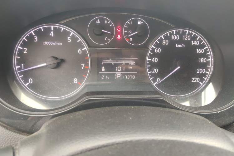 Used Nissan Tiida 2011 1.6L CVT Comfort Model Odometer Close Up