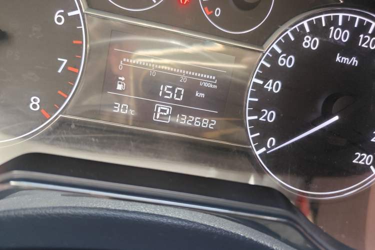 Used Nissan Tiida 2011 1.6L CVT Comfort Model Odometer Close Up