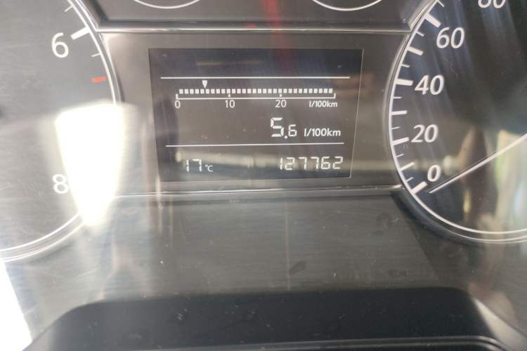Used Nissan Tiida 2011 1.6L Manual Comfort Edition Odometer Close Up