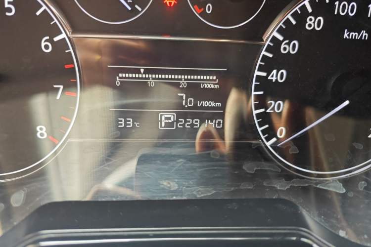 Used Nissan Tiida 2011 1.6L CVT Comfort Model Odometer Close Up