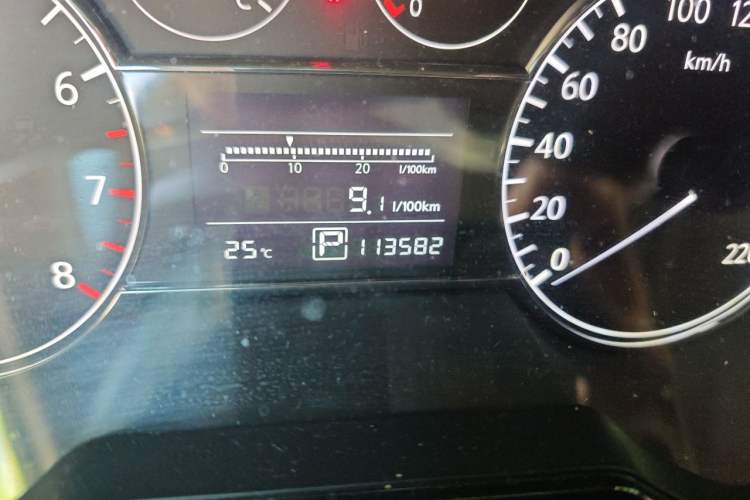 Used Nissan Tiida 2011 1.6L CVT Comfort Model Odometer Close Up
