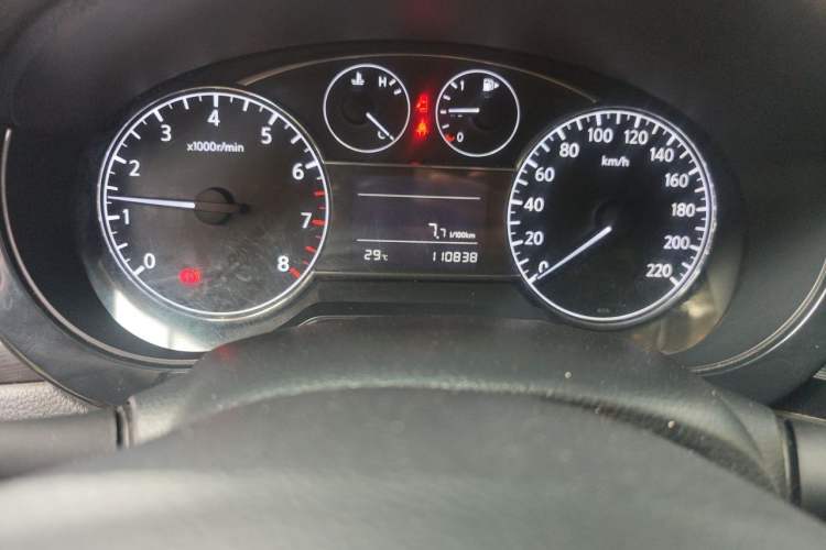 Used Nissan Tiida 2011 1.6L Manual Comfort Edition Odometer Close Up