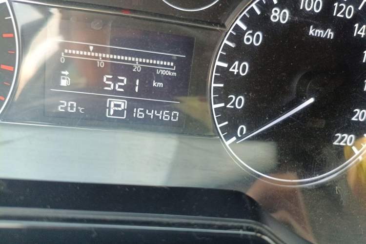 Used Nissan Tiida 2011 1.6L CVT Comfort Model Odometer Close Up