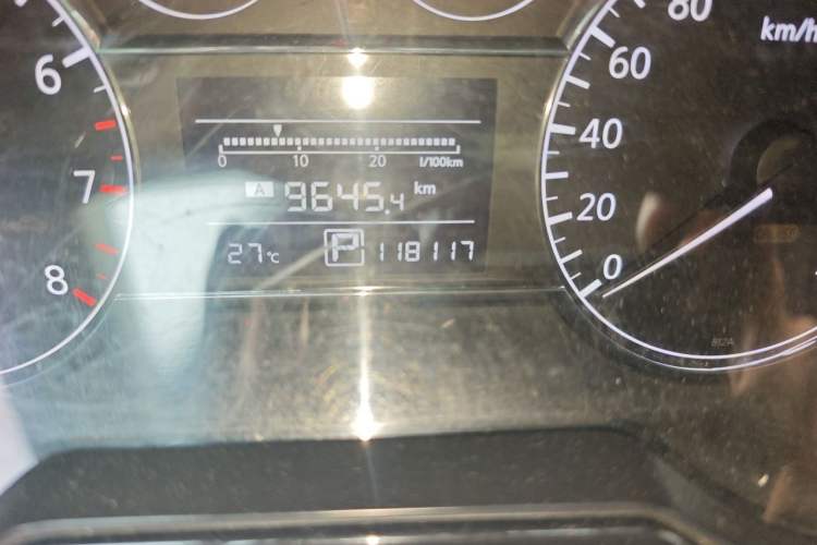 Used Nissan Tiida 2011 1.6L CVT Comfort Model Odometer Close Up