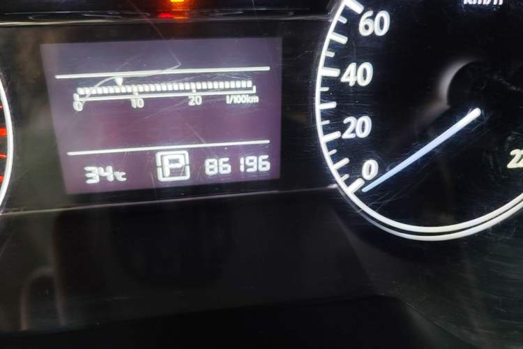 Used Nissan Tiida 2011 1.6L CVT Comfort Model Odometer Close Up