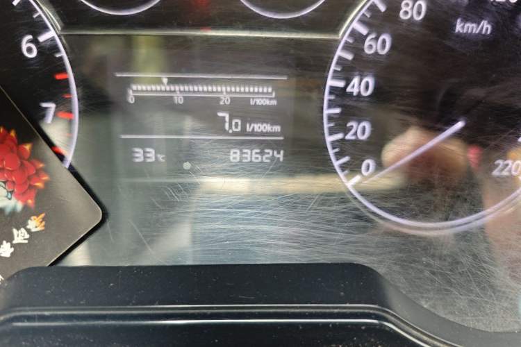 Used Nissan Tiida 2011 1.6L Manual Smart Version Odometer Close Up