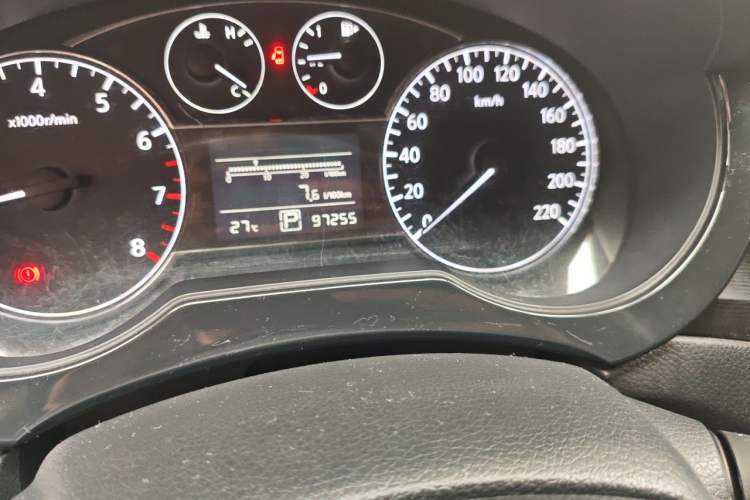 Used Nissan Tiida 2011 1.6L CVT Comfort Model Odometer Close Up