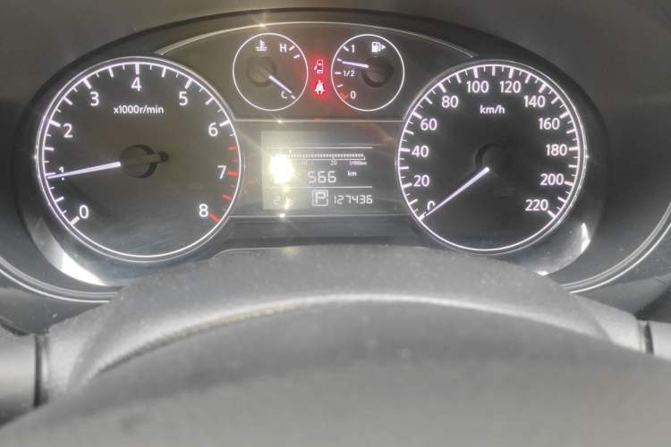 Used Nissan Tiida 2011 1.6L CVT Comfort Model Odometer Close Up