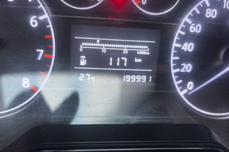Used Nissan Tiida 2011 1.6L Manual Smart Version Odometer Close Up