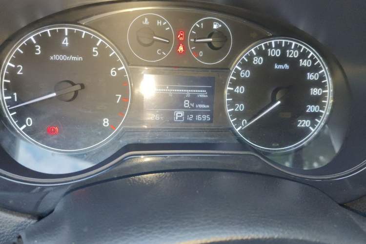 Used Nissan Tiida 2011 1.6L CVT Comfort Model Odometer Close Up