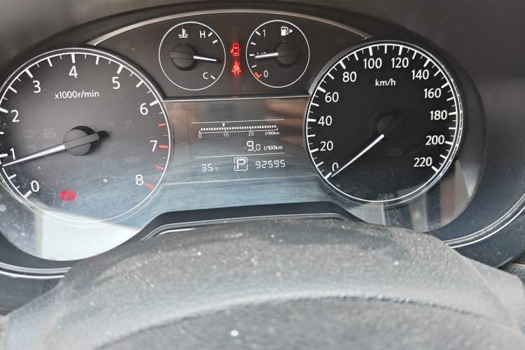 Used Nissan Tiida 2011 1.6L CVT Comfort Model Odometer Close Up