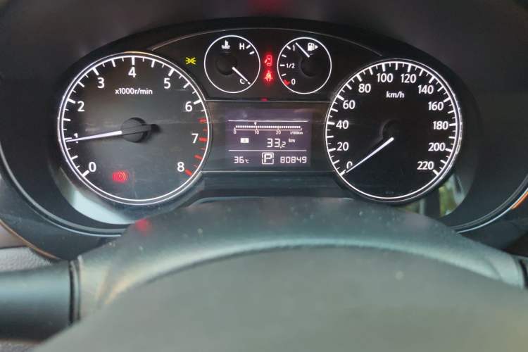 Used Nissan Tiida 2011 1.6L CVT Comfort Model Odometer Close Up