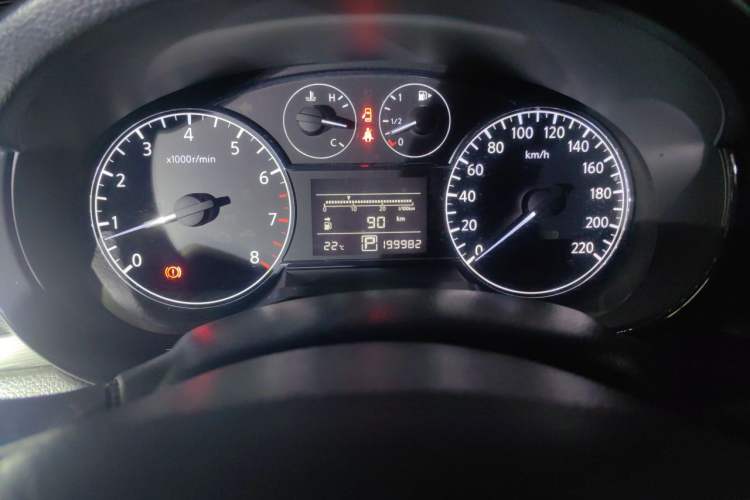 Used Nissan Tiida 2011 1.6L CVT Smart Version Odometer Close Up