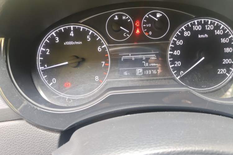 Used Nissan Tiida 2011 1.6L CVT Comfort Model Odometer Close Up