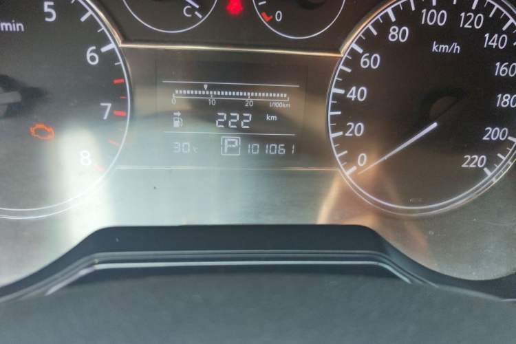 Used Nissan Tiida 2011 1.6L CVT Comfort Model Odometer Close Up