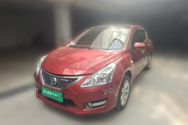 Ojetý Nissan Tiida 2011 1.6L CVT Smart Version