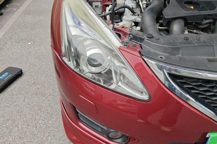 Used Nissan Tiida 2011 1.6T M-CVT Cool Edition Right Front Headlight