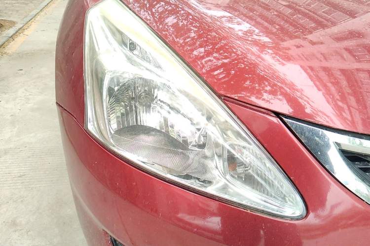 Used Nissan Tiida 2011 1.6L Manual Smart Version Right Front Headlight
