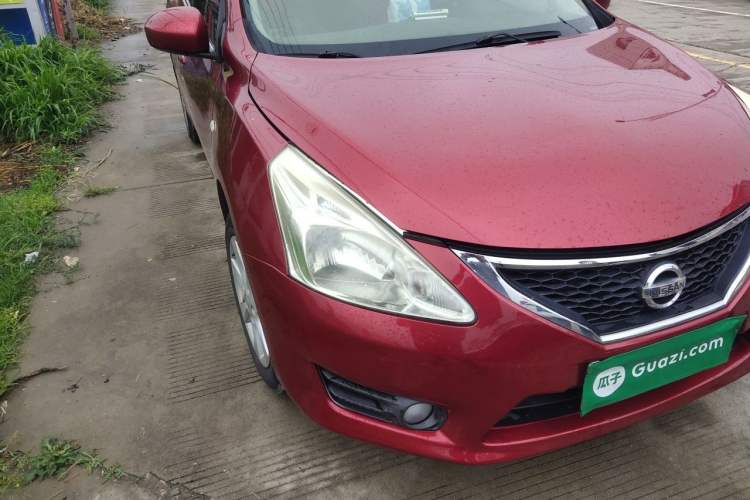 Used Nissan Tiida 2011 1.6L CVT Comfort Model Right Front Headlight