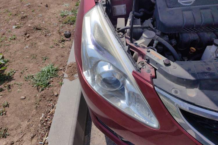 Used Nissan Tiida 2011 1.6L CVT Luxury Edition Right Front Headlight