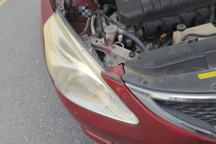 Used Nissan Tiida 2011 1.6L CVT Smart Version Right Front Headlight
