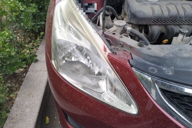 Used Nissan Tiida 2011 1.6L CVT Smart Version Right Front Headlight