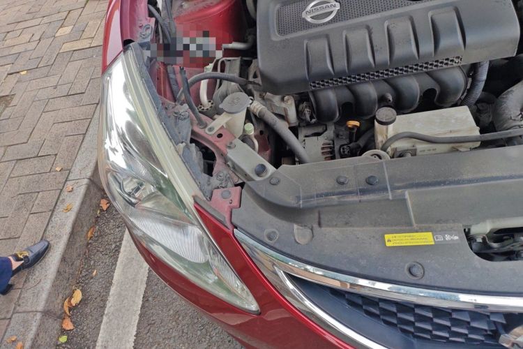 Used Nissan Tiida 2011 1.6L CVT Smart Version Right Front Headlight