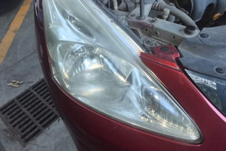 Used Nissan Tiida 2011 1.6L CVT Smart Version Right Front Headlight