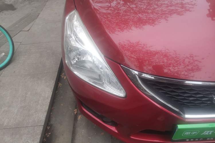 Used Nissan Tiida 2011 1.6L CVT Smart Version Right Front Headlight