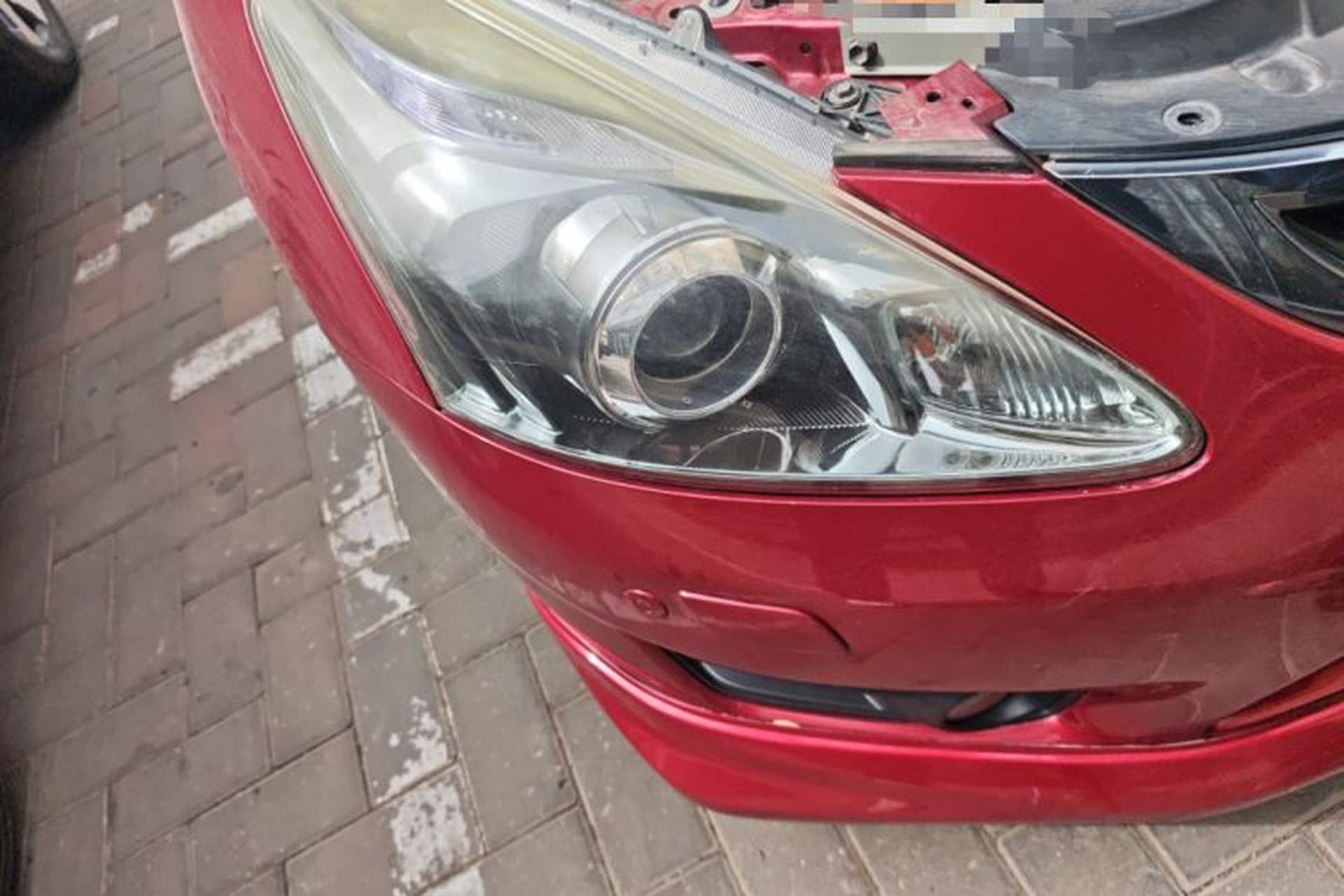 Used Nissan Tiida 2011 1.6T M-CVT Cool Edition Right Front Headlight