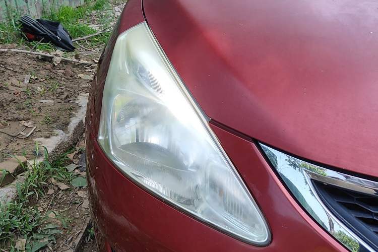 Used Nissan Tiida 2011 1.6L CVT Comfort Model Right Front Headlight