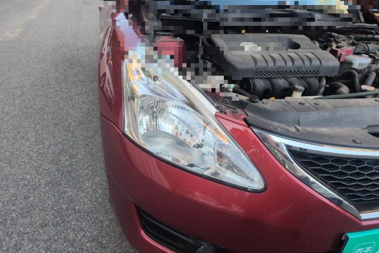 Used Nissan Tiida 2011 1.6L CVT Smart Version Right Front Headlight