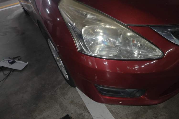 Used Nissan Tiida 2011 1.6L CVT Smart Version Right Front Headlight