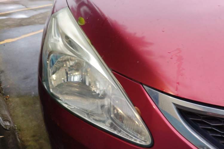 Used Nissan Tiida 2011 1.6L CVT Comfort Model Right Front Headlight
