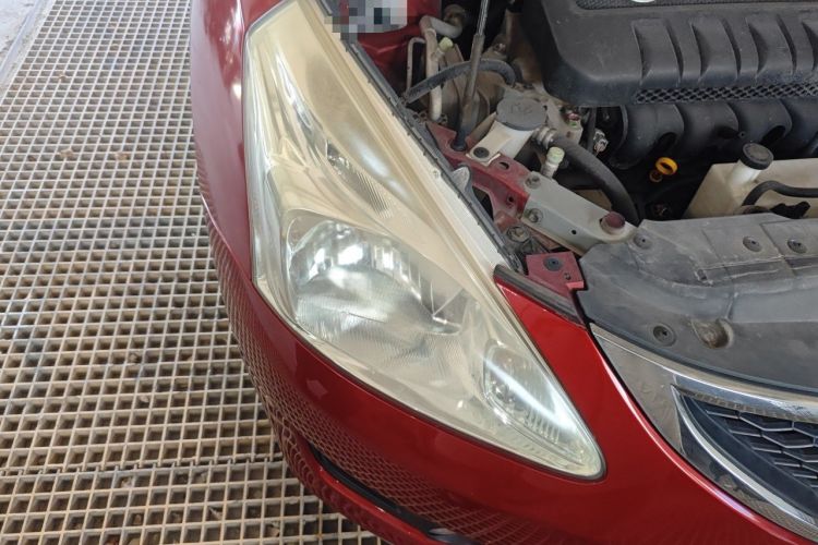 Used Nissan Tiida 2011 1.6L CVT Smart Version Right Front Headlight