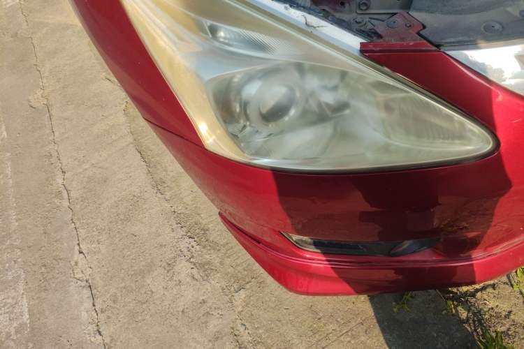 Used Nissan Tiida 2011 1.6L CVT Smart Version Right Front Headlight