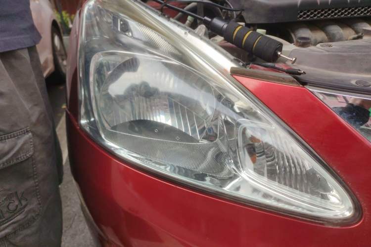 Used Nissan Tiida 2011 1.6L CVT Smart Version Right Front Headlight