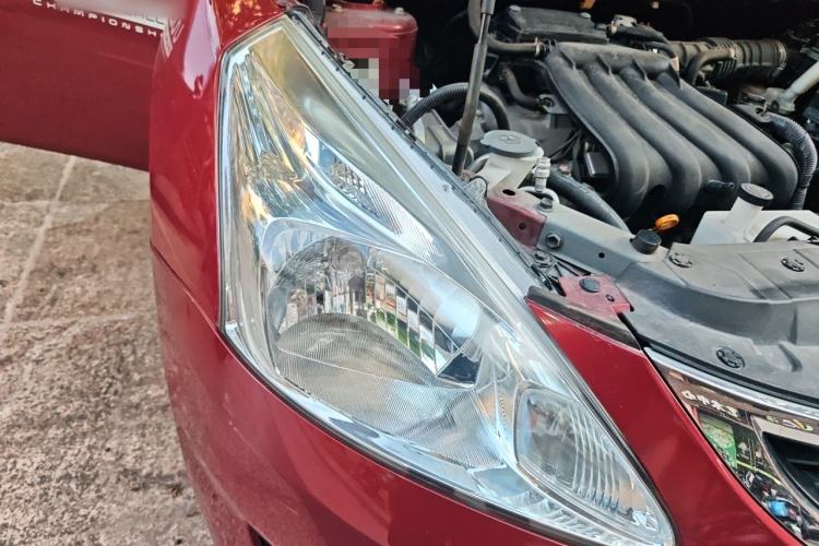 Used Nissan Tiida 2011 1.6L CVT Comfort Model Right Front Headlight