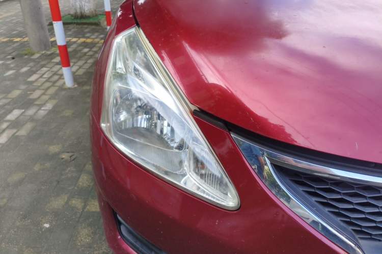 Used Nissan Tiida 2011 1.6L CVT Smart Version Right Front Headlight