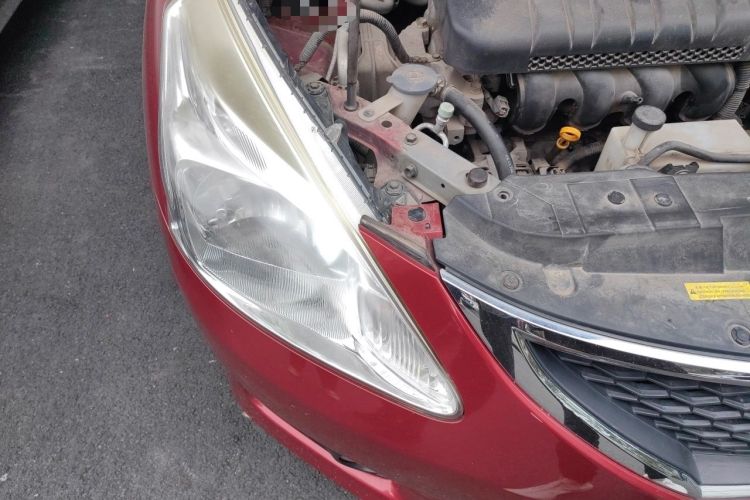 Used Nissan Tiida 2011 1.6L CVT Smart Version Right Front Headlight