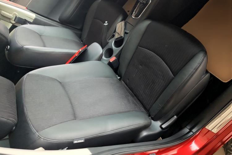 Used Nissan Tiida 2011 1.6L CVT Smart Version Right Front Seat