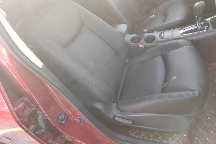 Used Nissan Tiida 2011 1.6L CVT Comfort Model Right Front Seat