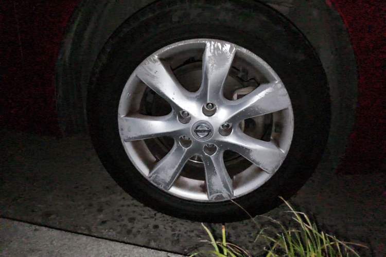 Used Nissan Tiida 2011 1.6L CVT Comfort Model Right Front Wheel Hub