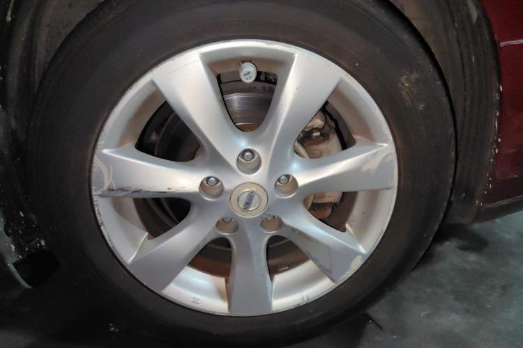 Used Nissan Tiida 2011 1.6L CVT Smart Version Right Front Wheel Hub