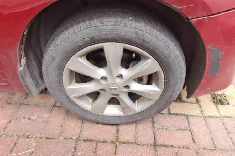 Used Nissan Tiida 2011 1.6L CVT Comfort Model Right Front Wheel Hub