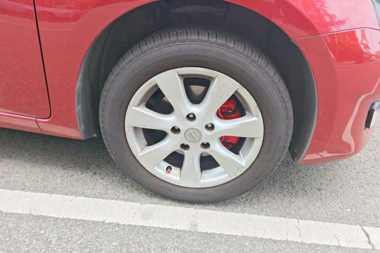 Used Nissan Tiida 2011 1.6L CVT Comfort Model Right Front Wheel Hub