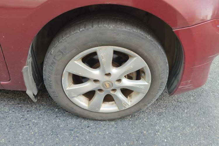 Used Nissan Tiida 2011 1.6L CVT Smart Version Right Front Wheel Hub